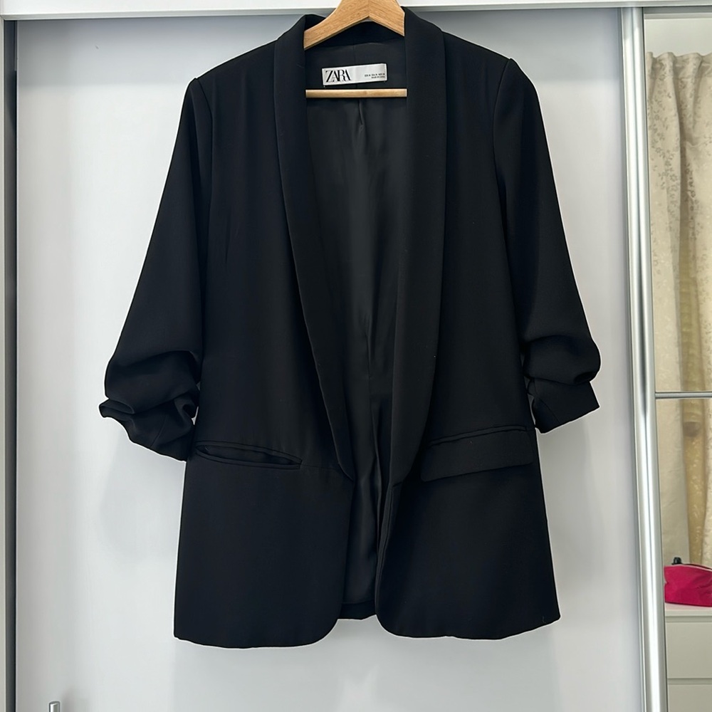 Zara blazer , black , good condition, size m
